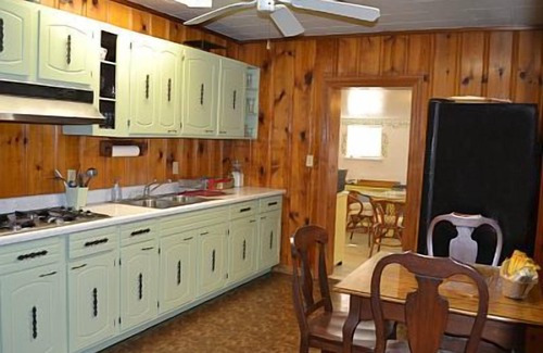 Bonnabel Place House | Quiet Cozy Cottage Minutes to French Quarter & Airport