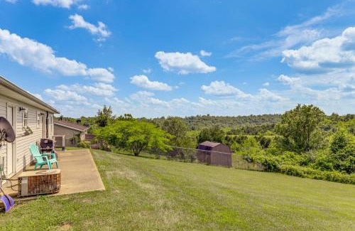 Dry Ridge House | Quiet Dry Ridge Home with Yard - Near Ark Encounter!