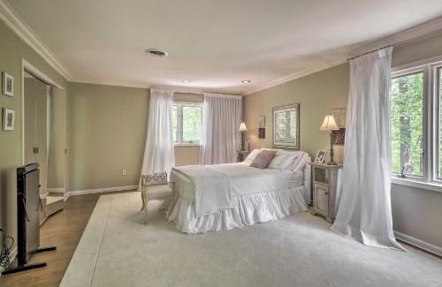 Long Green Apartment | Quiet Getaway with Deck 18 Mi to Downtown Baltimore