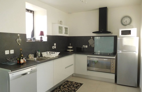 Ploneour-Lanvern Cottage | QUIET GITE 4 PEOPLE NEAR THE SEA WITH COVERED POOL