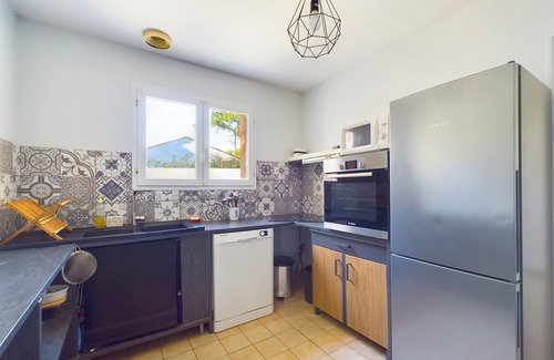 Saint-Hilaire-de-Riez Ski Chalet | Quiet house for 6 with garden