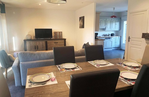 Mer House | Quiet house with indoor pool, 10 minutes from Chambord and close to shops