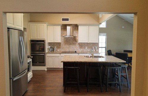 Eastland House | Quiet lakefront home. on Lake Leon, Eastland TX. 90 min to Fort Worth.