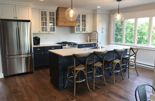 Holmes House | Quiet Lakefront Retreat only 80 minutes from NYC- with Private Dock