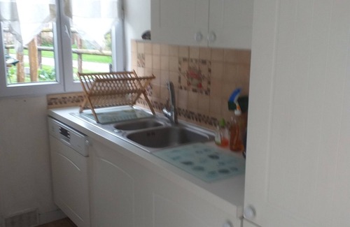 Corneville-sur-Risle House | Quiet location with 700 m garden, riverside. Pets not allowed;