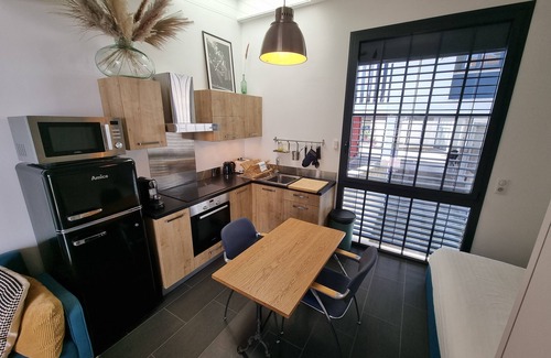 Vassieux - Crepieux Apartment | Quiet loft with large terrace & covered parking close to Lyon