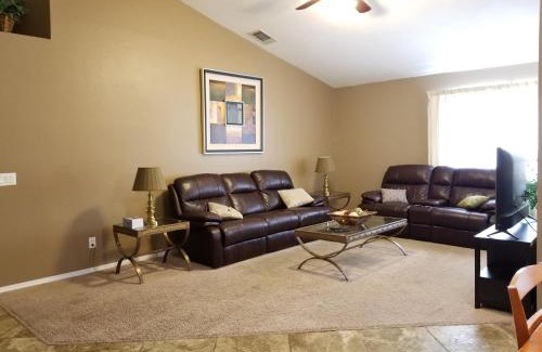 Canyon Shadows House | Quiet Neighborhood off La Canada