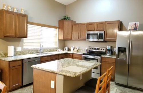 Canyon Shadows House | Quiet Neighborhood off La Canada