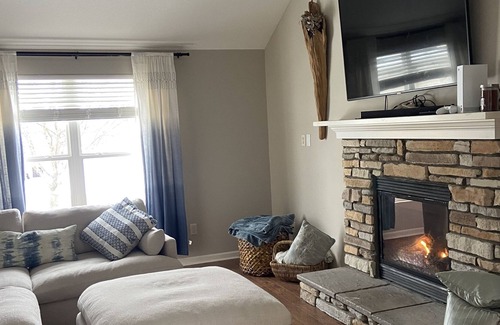 Fort Wayne Condo | Quiet north side getaway