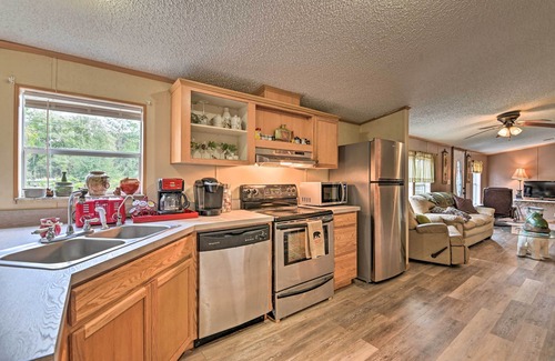 Silver Springs House | Quiet Pet-Friendly Silver Springs Escape!