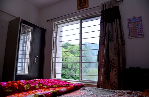 Bavdhan Bed & Breakfast | Quiet & Pleasant 2BHK apartment in Pune