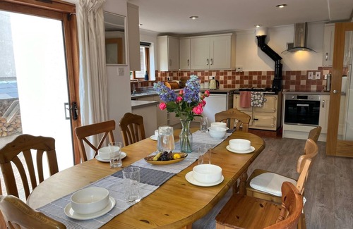 Mortehoe House | Quiet Retreat tucked away close to beach with stunning views of bay/countryside