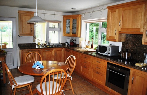 Carrowmoreknock House | Quiet, romantic family cottage, shores of Lake Corrib, Connemara, Co Galway