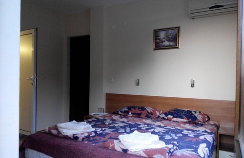 Budjaka House | Quiet Room For 2, Close To The Beach