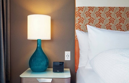 University District Hotel | Quiet Seattle Spot | Perfect for Couple: Bustling University Village