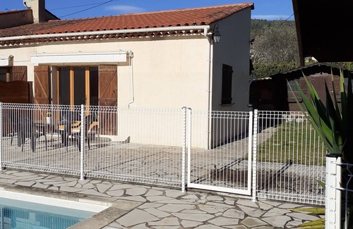 Peymeinade Apartment | Quiet semi-detached house with swimming pool