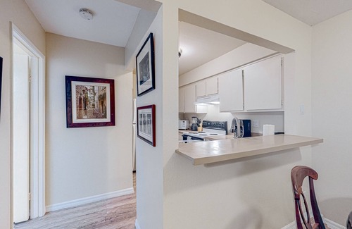 Mission Valley Apartment | Quiet studio with shaded patio, pool, hot tub & perfect central location