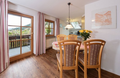 Oberstdorf Apartment | Quiet, sunny location, directly in Oberstdorf, all cable cars can be booked free of charge