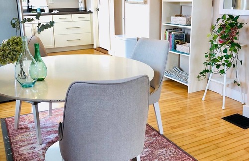 South Eliot House | Quiet Water Views, Close To Town