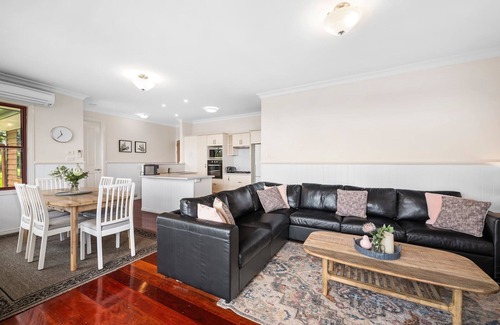 Ravensbourne Ski Chalet | Quingilli Luxury Chalet 3 Bedrooms