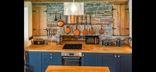 Margam House | Quirky Mountain Cottage