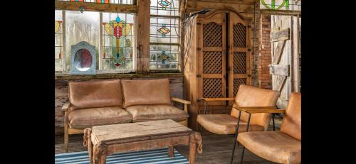 Margam House | Quirky Mountain Cottage