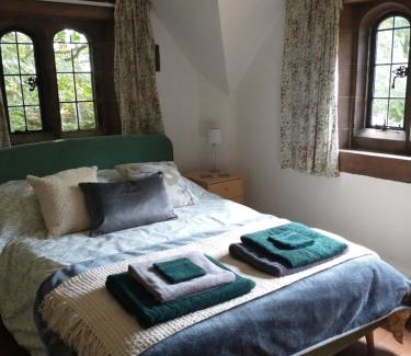 Ross-on-Wye House | Quirky, romantic cottage with garden in Wye Valley