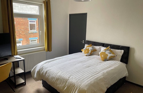 Kirk Merrington Apartment | Quirky yet Cosy King/Twin Room in a County Durham home