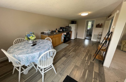 Greenback Apartment | Quit retreat close to The Dragon, Tellico lake, Chillhowee Mtns, Smoky Mountains