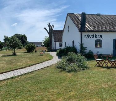 Hammenhog Bed & Breakfast | Rävåkra Bed & Breakfast
