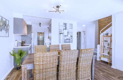 Port Macquarie House | R & R PORT MACQUARIEnViews to Port Macquarie Marina & Bay