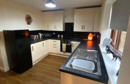 Sibford Gower House | Radway Retreat - Cozy Countryside House