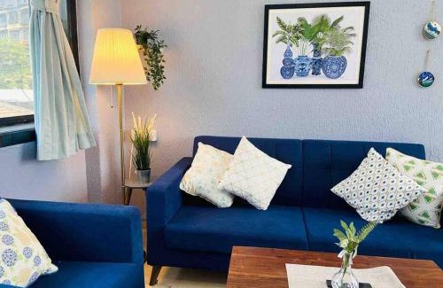 Pali Hill Apartment | Rahat Manazil- The Old Warm Charm 2 Bedroom Apartment in Khar West by Connekt Homes