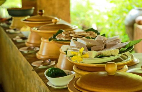 Kalawana Hotel | Rainforest Edge