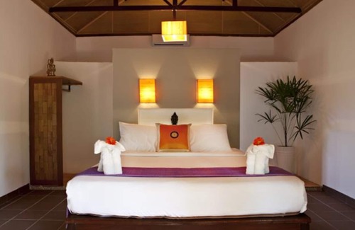Krong Kaeb Hotel | Raingsey Bungalow