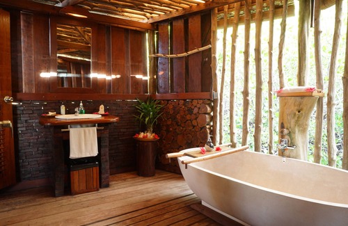 Mansuar Island Bed & Breakfast | Raja Ampat Dive Lodge
