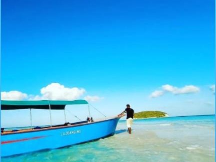 Waisai Boat Rental | Raja Ampat Speedboat Rent Lajoanging