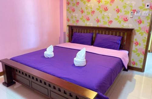 Ko Sichang House | Rak Ban Kerd House
