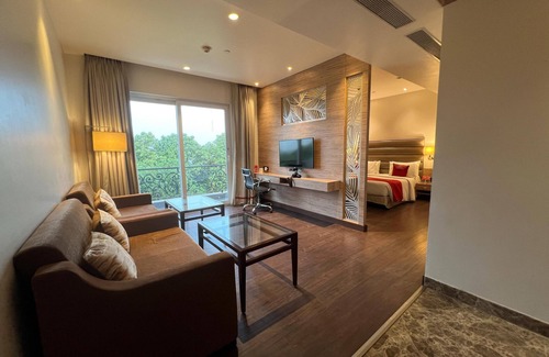 Aligarh Hotel | Ramada by Wyndham Aligarh GT Road