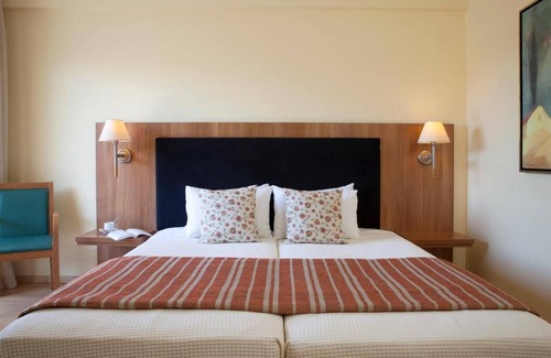 Moschato-Tavros Hotel | Ramada by Wyndham Attica Riviera