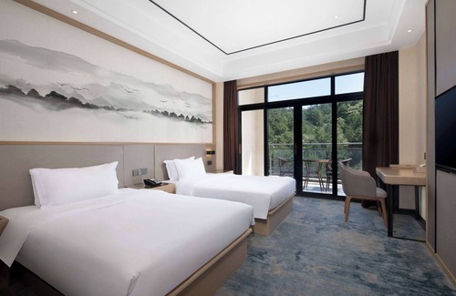 Lizhou Hotel | Ramada by Wyndham Guangyuan Zengjiashan Resort