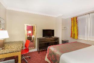 Miami Springs Hotel | Ramada by Wyndham Miami Springs/Miami International Airport