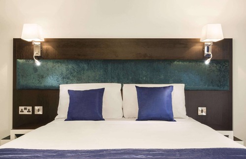 Wheatley Hotel | Ramada by Wyndham Oxford