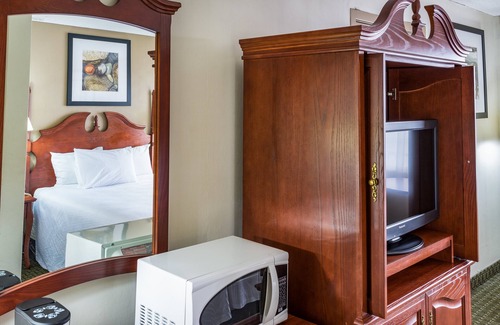 Thunder Bay Hotel | Ramada by Wyndham Thunder Bay Airlane Hotel