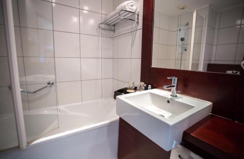Noumea Hotel | Ramada Hotel & Suites by Wyndham Noumea