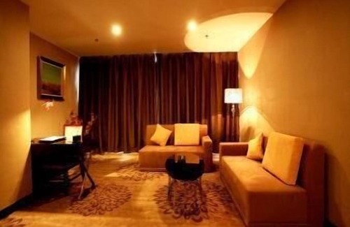 Lanshan District Hotel | Ramada Linyi North