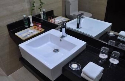 Lanshan District Hotel | Ramada Linyi North