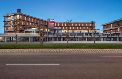 Batman Hotel | Ramada Plaza By Wyndham Batman