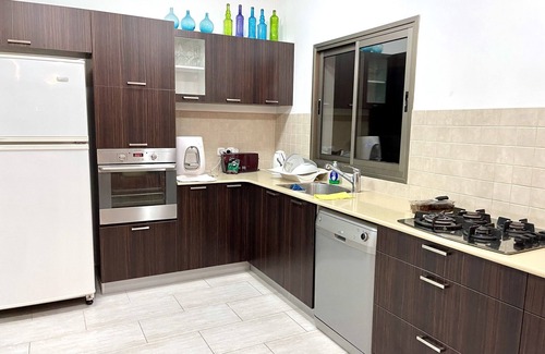Netanya Apartment | Ramat Poleg 3 br, 2 baths, Beachfront on the 14 floor, great views Next to Piano