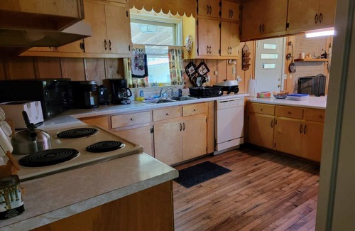 Ashburn House | Ranch Style Cypress House with a View and Catch-N-Release Fishing